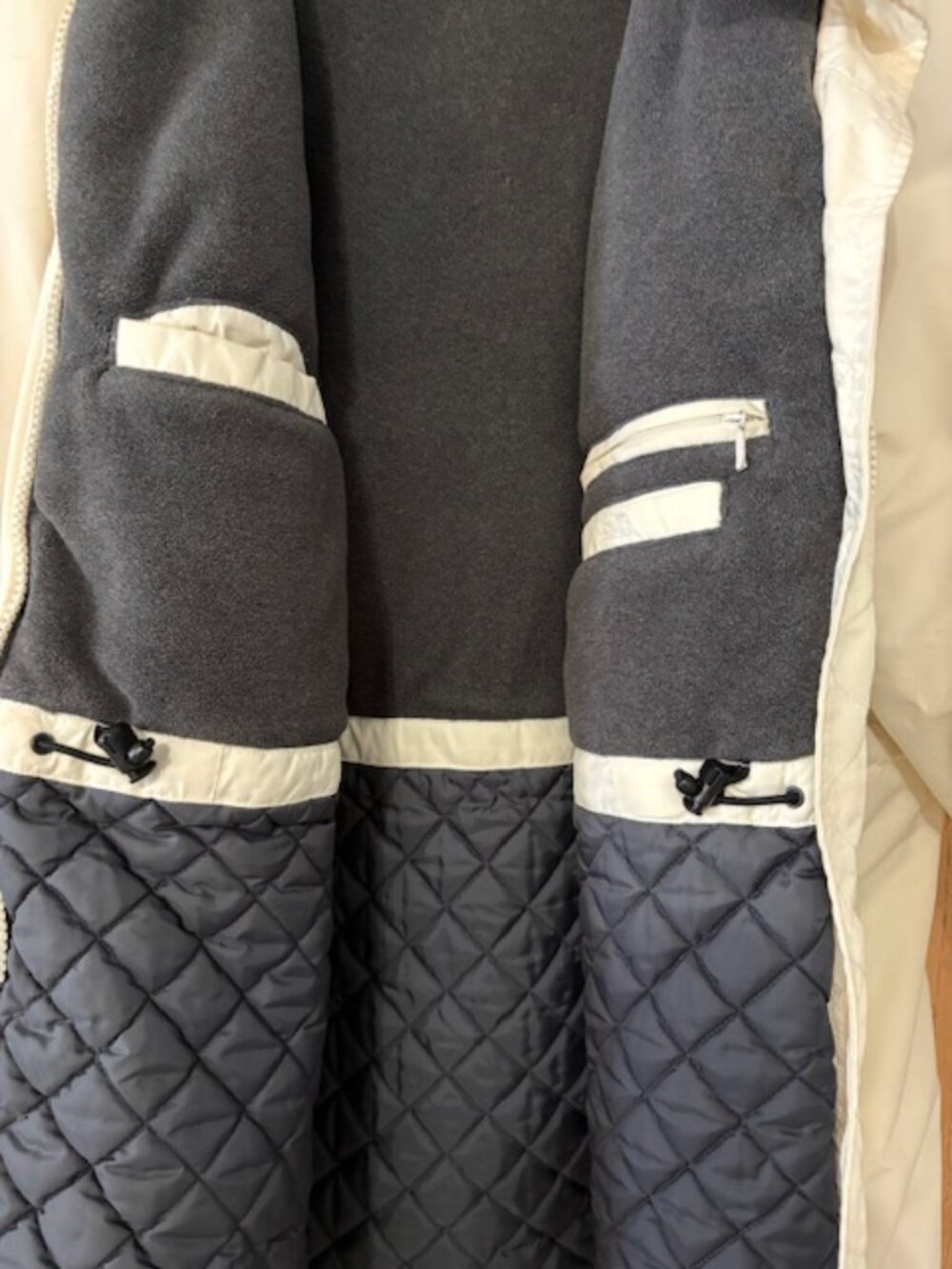 Lands End Women Windcheck/Thermacheck Insulated Fur Trim Hooded Winter coat. 1X - Picture 4 of 6